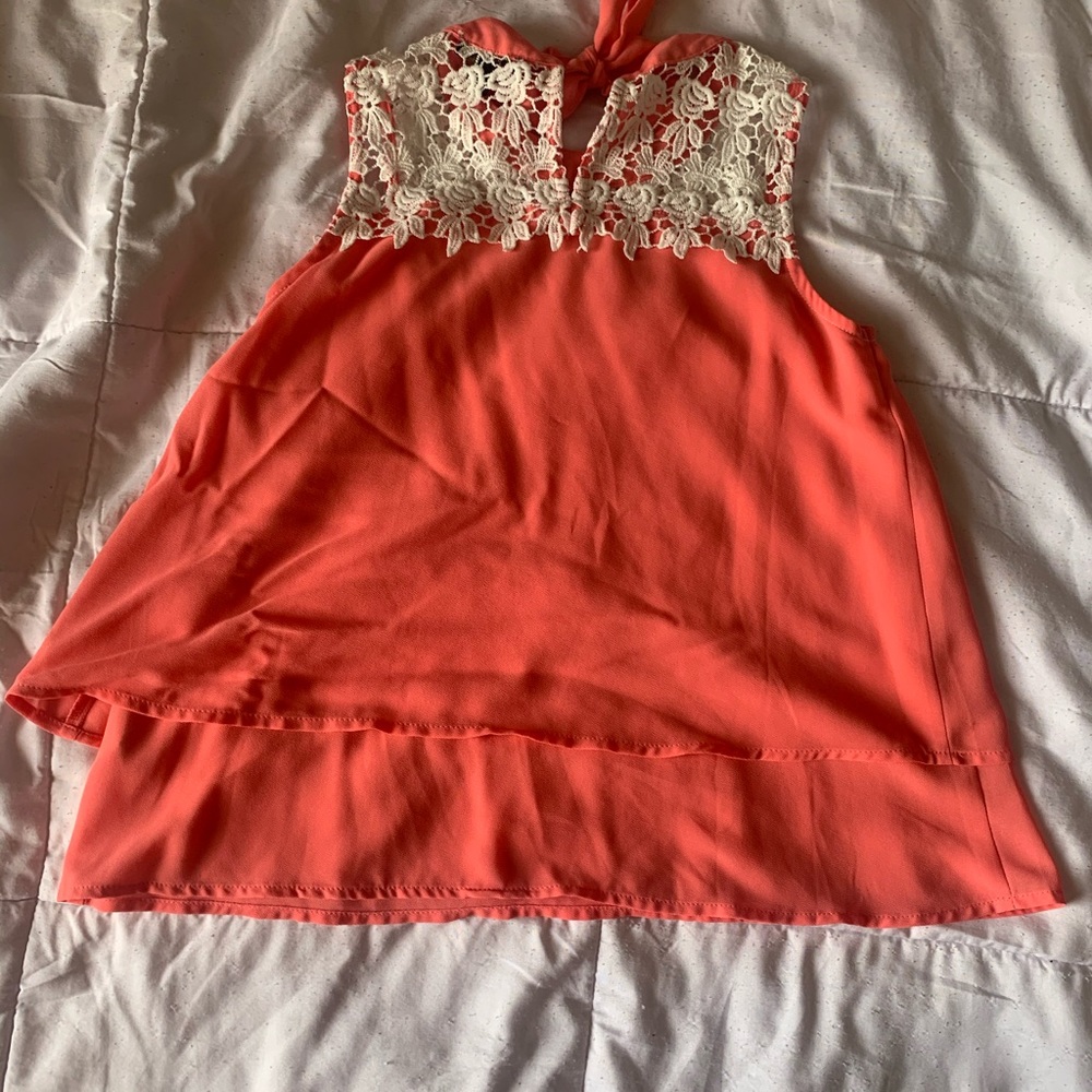 Kid’s Sleveless Blouse - Picture 2 of 2